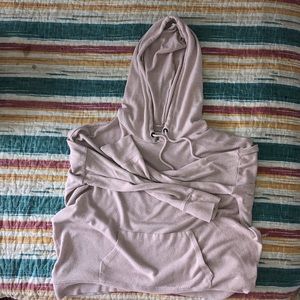 American eagle light pink hoodie sweater